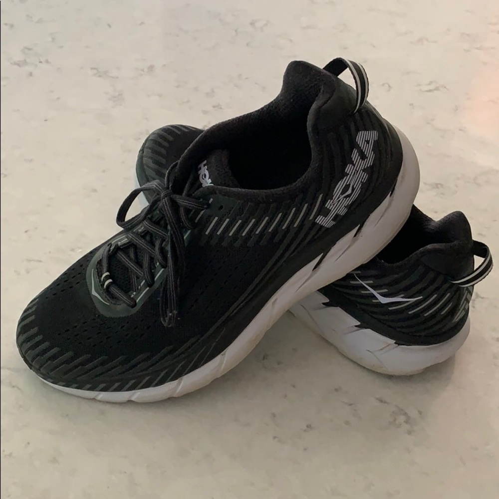 Men’s Hoka One to One sneakers
